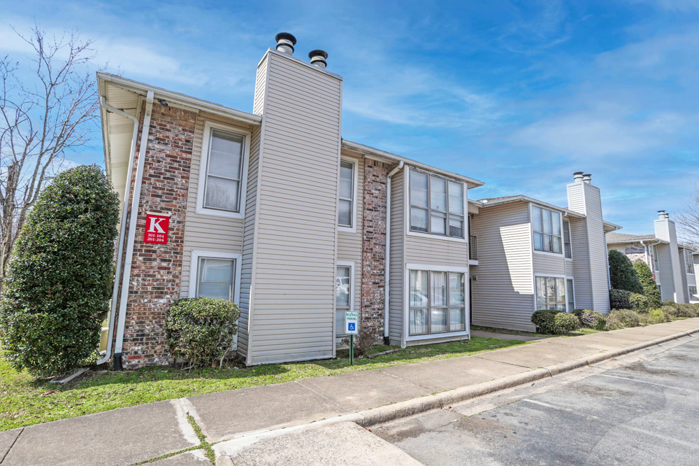 Summit-Town-Country 06